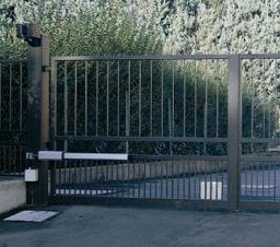 402 swinging gates operator